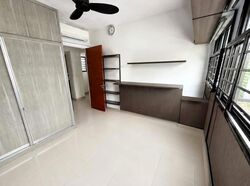 Tampines Street 61 (Tampines), Multi Generation #610870511